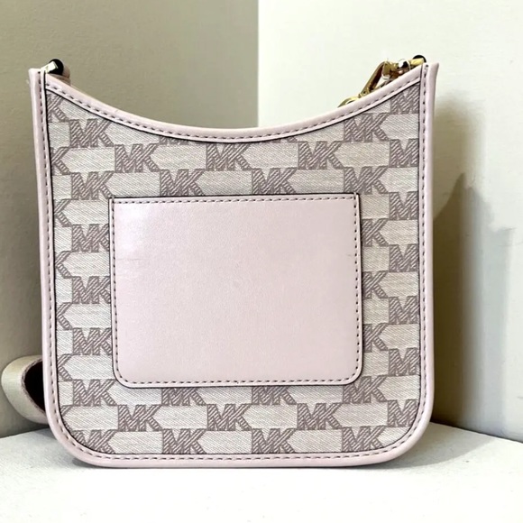 New Michael Kors Briley Small Messenger Crossbody Logo Jacquard Powder Blush - Picture 4 of 6